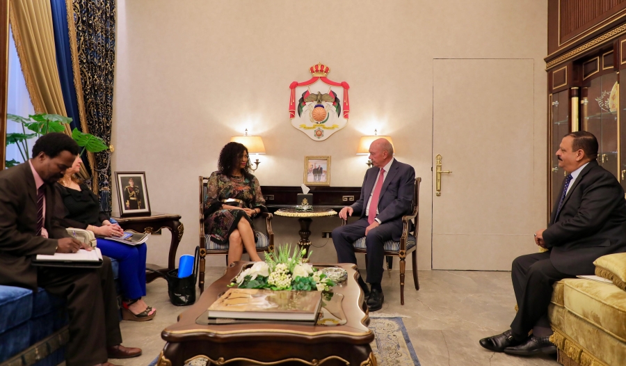 رئيس مجلس الأعيان يلتقي سفيرة جنوب إفريقيا والقائم بأعمال السفارة السعودية