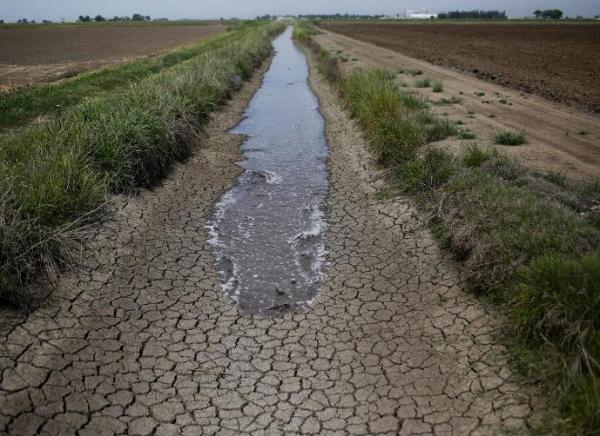 الرئيس الإيراني: أزمة المياه قد تجبر سكان طهران على المغادرة