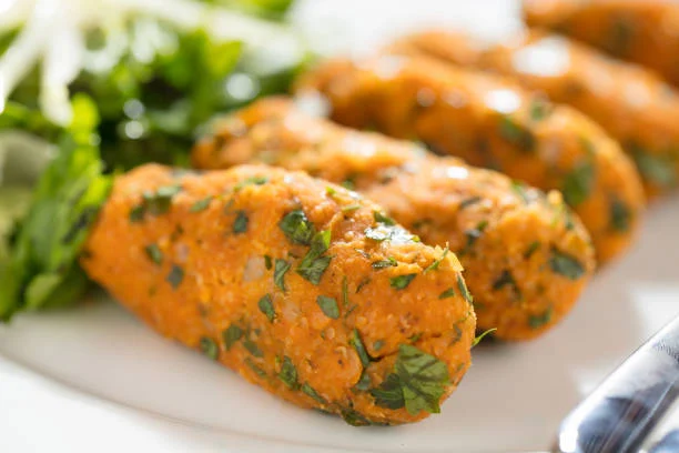 طريقة عمل كفتة العدس الأحمر.. وجبة مشبعة واقتصادية وبديلة للحوم