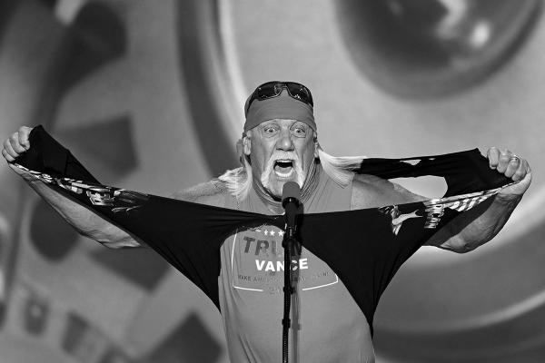 وفاة أسطورة المصارعة العالمية الحرة هالك هوغان