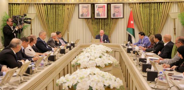 رئيس مجلس الأعيان يلتقي مختصين أردنيين في مجالات اقتصادية متعددة