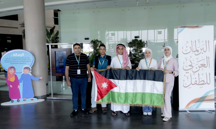 برلمانيو الطفولة الأردنيون يستكشفون مختبرات الإبداع في ناشئة الشارقة