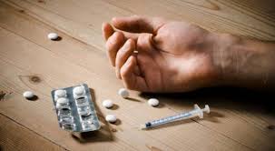 العربية للتوعية  تنفذ برامج حوارية حول مخاطر المخدرات في دور الأحداث