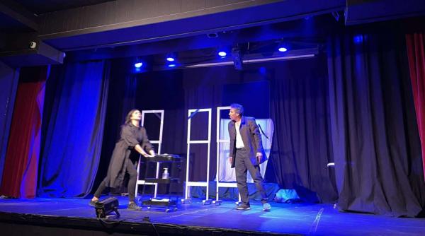 ضمن فعاليات مهرجان جرش ٣٩: ثلاجة الموتى مسرحية تهز الضمير الإنساني