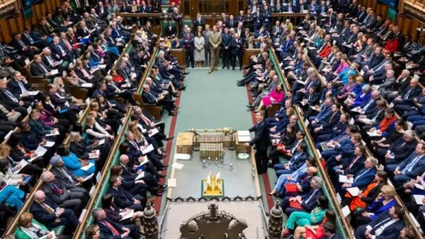 220 نائباً بريطانياً يحضّون ستارمر على الاعتراف بدولة فلسطين