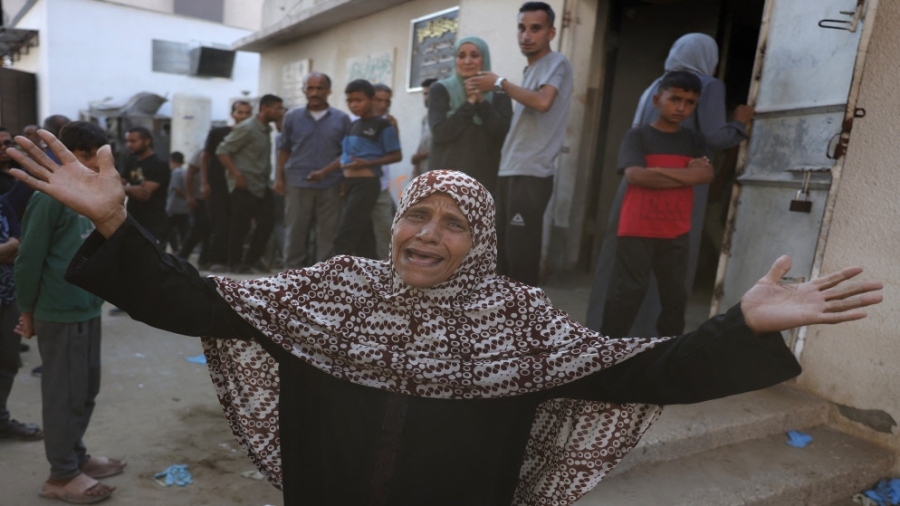 25 شهيدا في غزة منذ فجر السبت.. 13 منهم من منتظري المساعدات