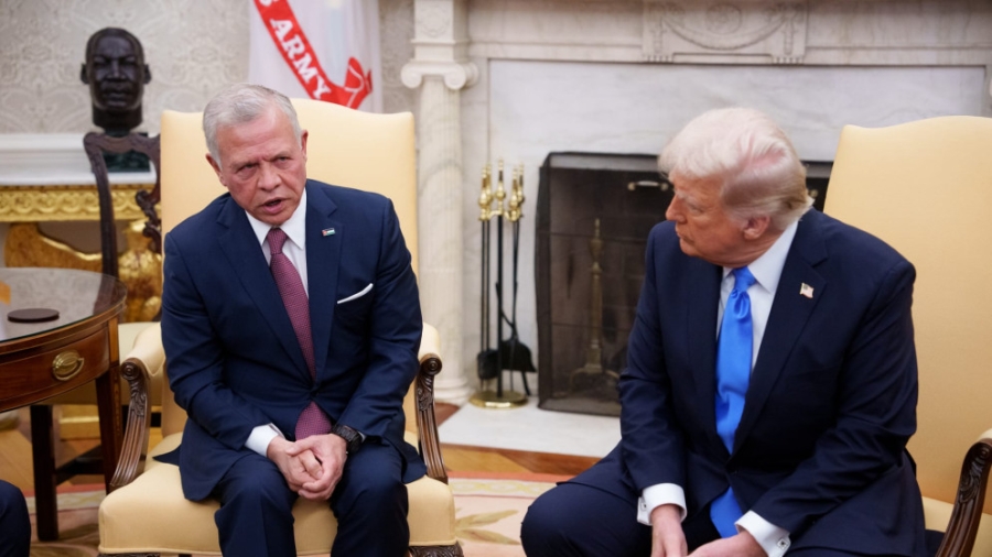 الملك يبحث مع ترامب مجمل المستجدات بالمنطقة وخاصة التطورات في غزة وسوريا