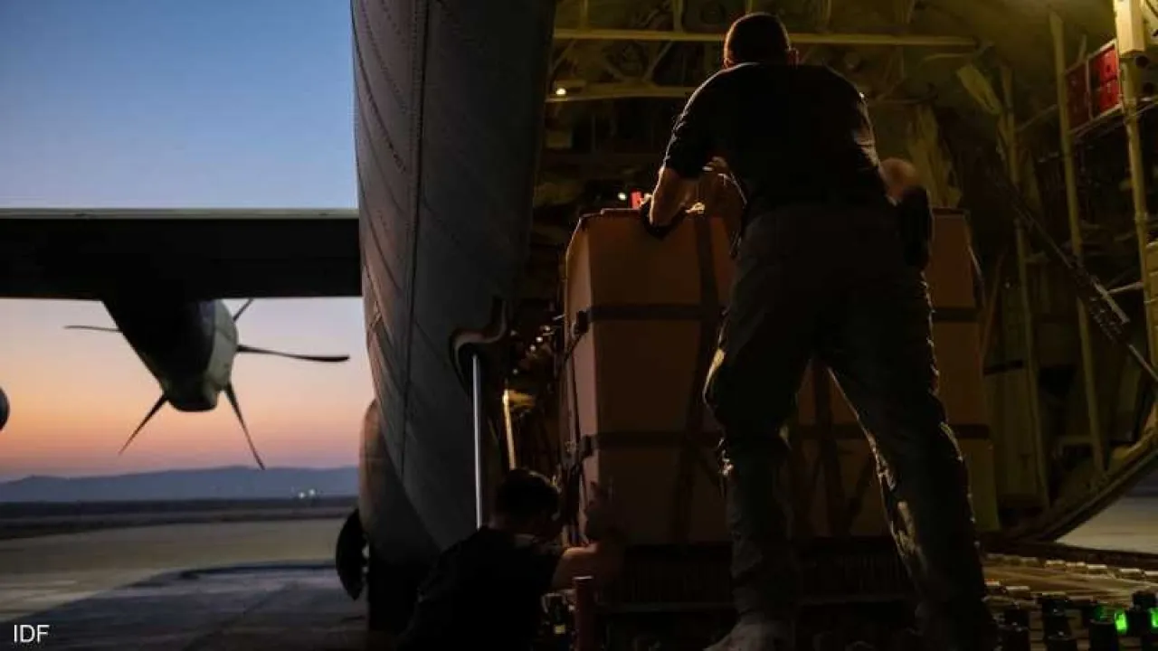 الاحتلال يعلن عن استئناف عمليات إسقاط المساعدات جوا بغزة