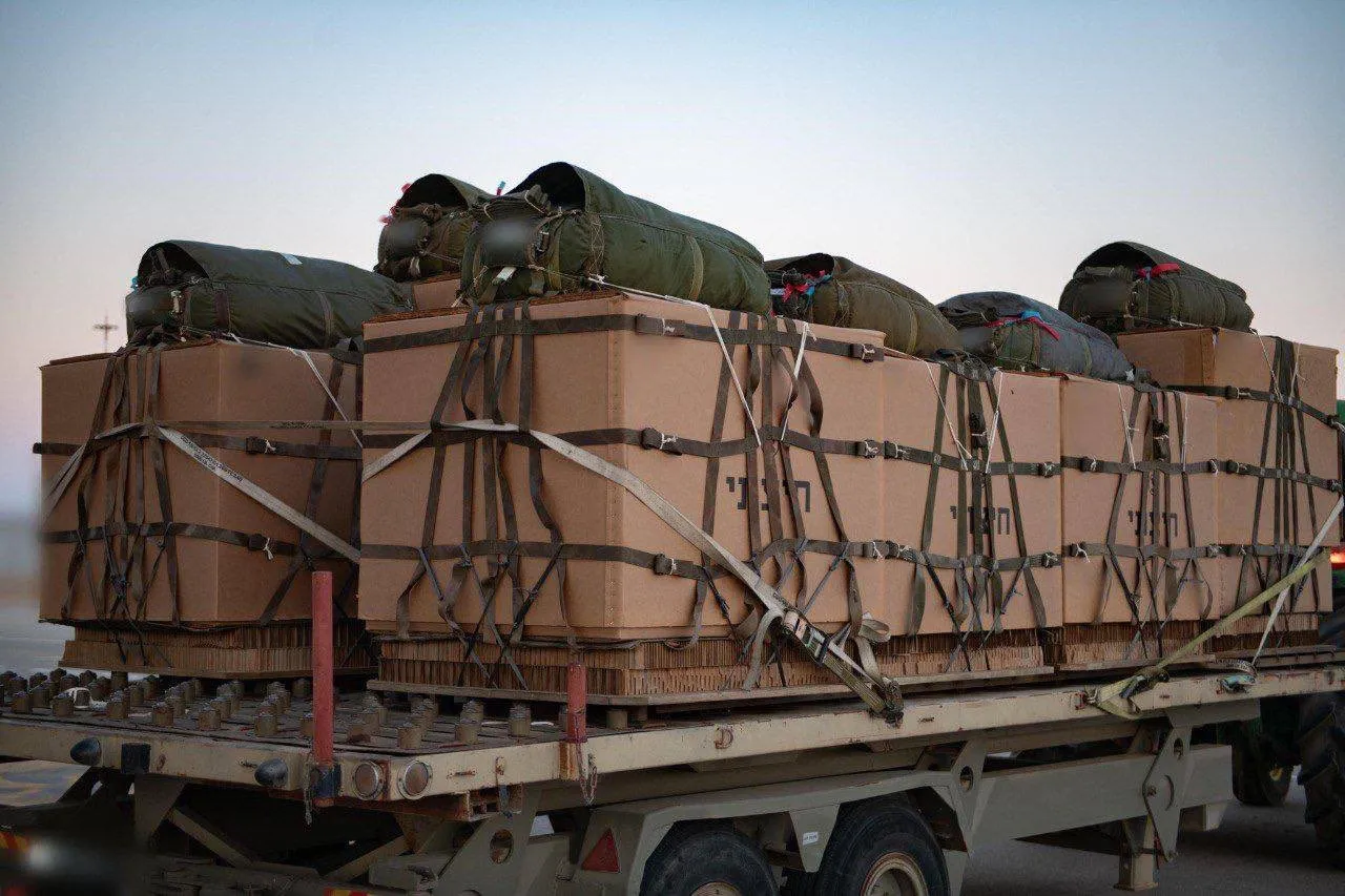 جيش الاحتلال : سنبدأ إنزال مساعدات على غزة واوصلنا الكهرباء لمحطة مياه