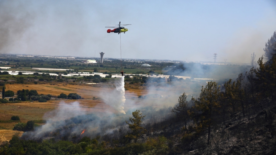 تركيا تجلي الآلاف من السكان بسبب حرائق الغابات