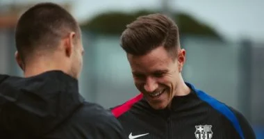 كيف علق برشلونة على تجريد تير شتيجن من شارة القيادة؟