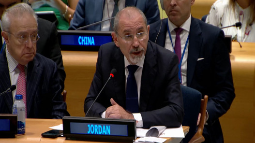 الصفدي: الاعتراف بالدولة الفلسطينية بات ضرورة لا غنى عنها