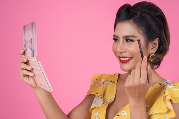 أسهل طريقة لعمل المكياج اللاتيني بخطوات بسيطة