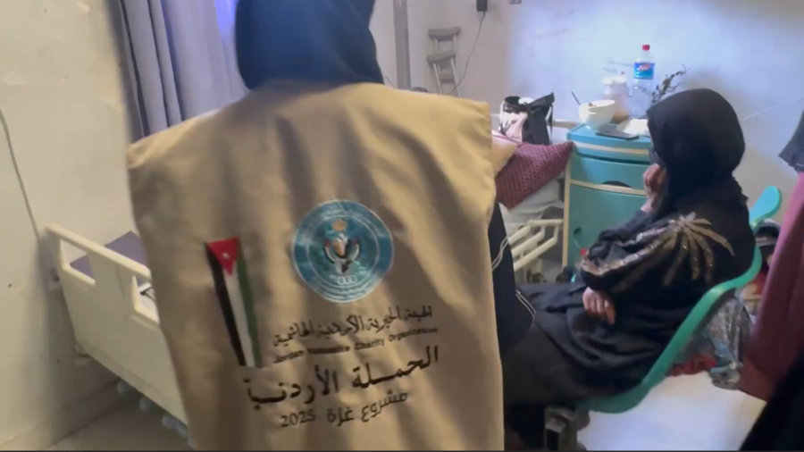 الحملة الأردنية تنفذ مشروعا عاجلا لدعم الكوادر الطبية والجرحى في مستشفى ناصر بغزة