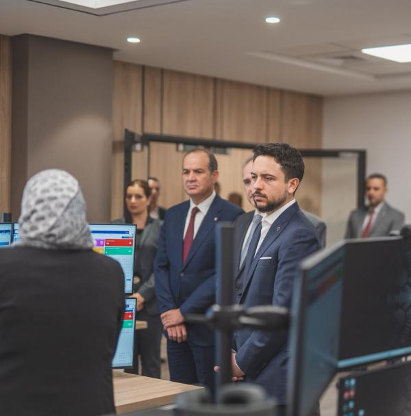 ولي العهد: فخور بافتتاح مركز الصحة الرقمية الأردني في السلط