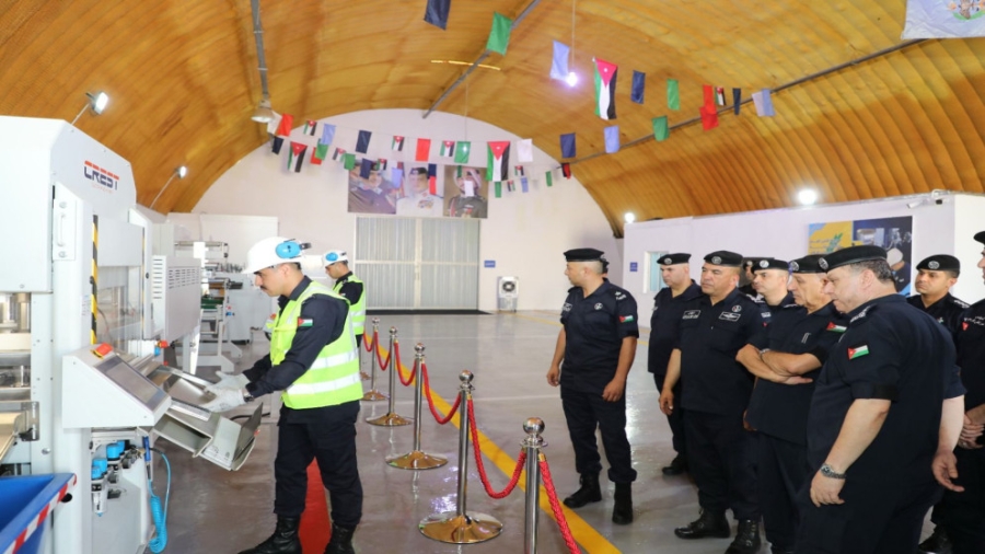 المعايطة يفتتح مصنع لوحات أرقام المركبات في مشاغل الأمن العام في الموقر