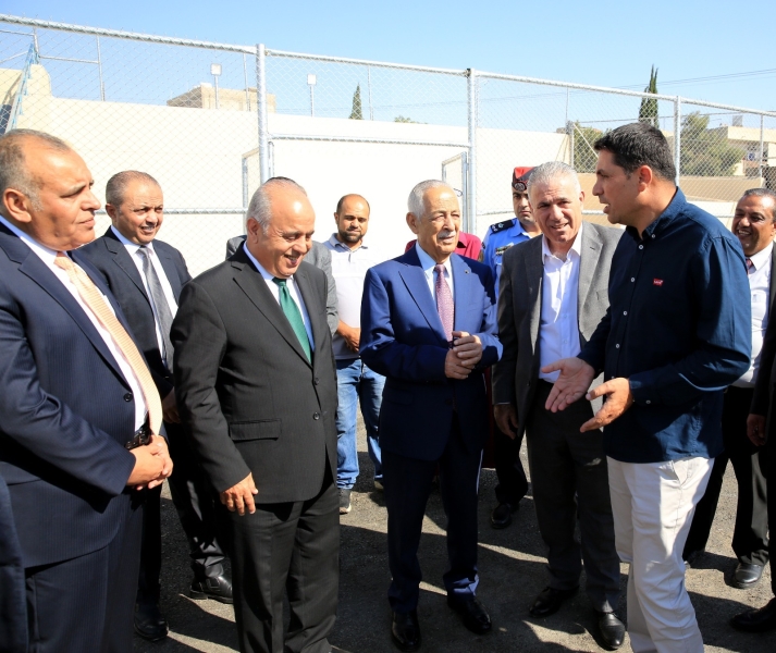 بالصور...رئيس الديوان الملكي يتفقد مشاريع مبادرات ملكية في محافظة مأدبا
