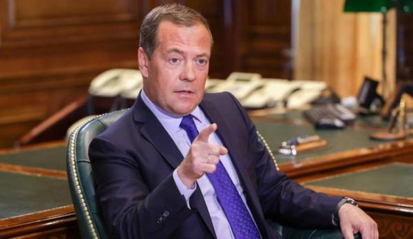 ميدفيديف يرد علىمهلة ترامب: لسنا إسرائيل أو إيران