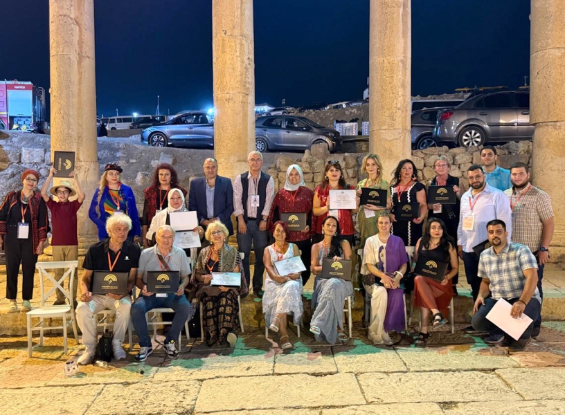 أرسم وطنك الأردن.. معرض فني في سمبوزيوم مهرجان جرش