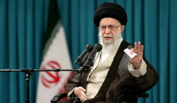 خامنئي: الغرب يستغل الملف النووي كذريعة للاصطدام مع إيران