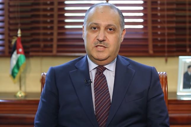 الإمارات تمنح السفير الأردني وسام الاستقلال