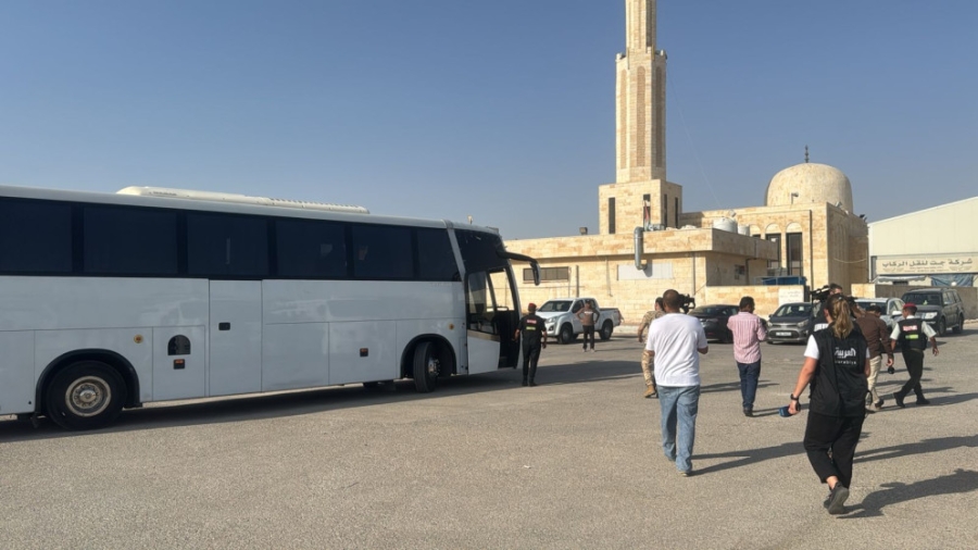 وصول 34 طفلا من غزة مع 97 من مرافقيهم للعلاج في الأردن