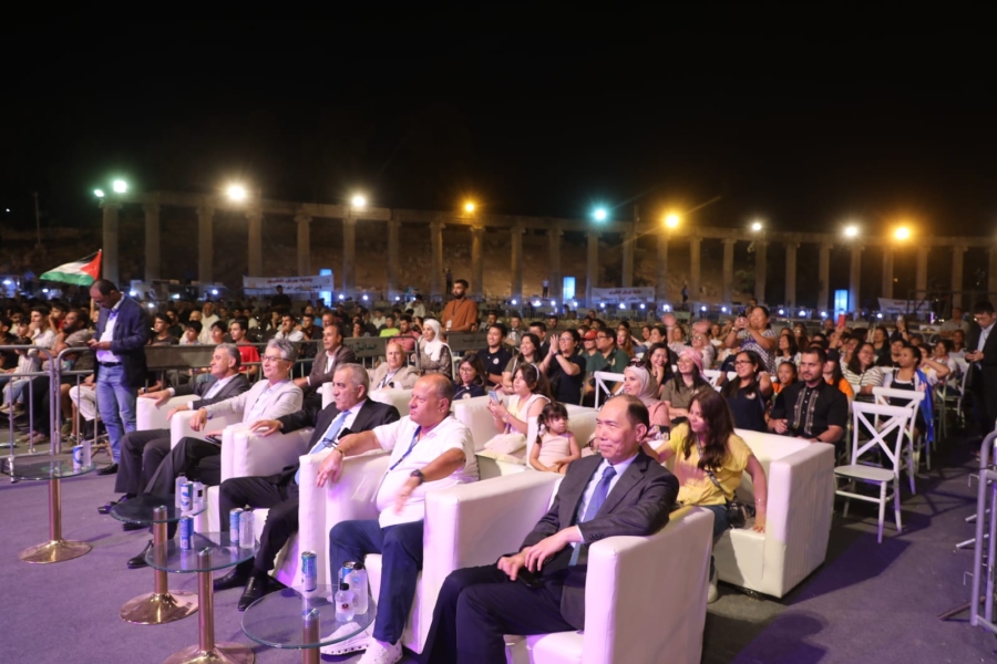 مسارح جرش39 تنبض بإبداعات ليلة اردنية وفعاليات لفرق دول صديقة