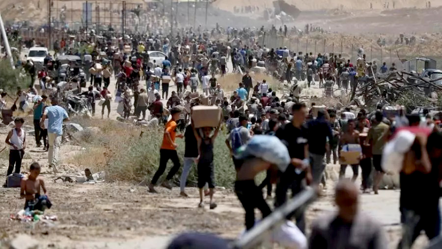 40 شهيدًا ومئات الجرحى في مجزرة للاحتلال بحق منتظري المساعدات شمالي غزة