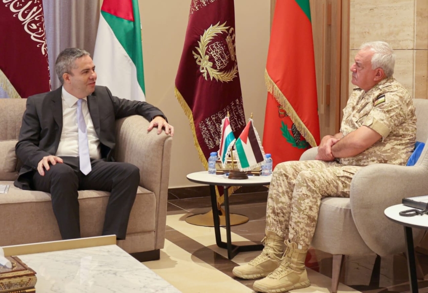 رئيس هيئة الأركان يستقبل السفير الهنغاري في عمان