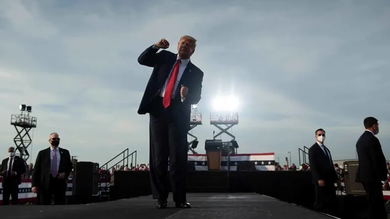 بـ200 مليون دولار.. ترامب يعتزم بناء قاعة رقص في البيت الأبيض