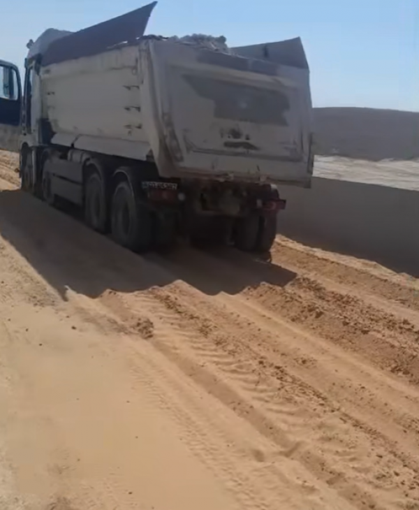 مَهارب النجاة تُنقذ سائق قلاب بعد عُطل مفاجئ في الفرامل على طريق البحر الميت (نزول العدسية)