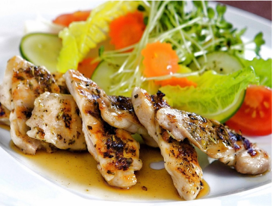 صدور دجاج مشوية بالزيت والليمون