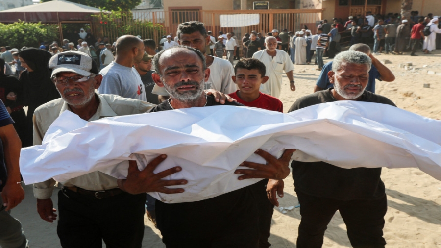 8 شهداء من منتظري المساعدات برصاص الاحتلال الإسرائيلي على شارع صلاح الدين