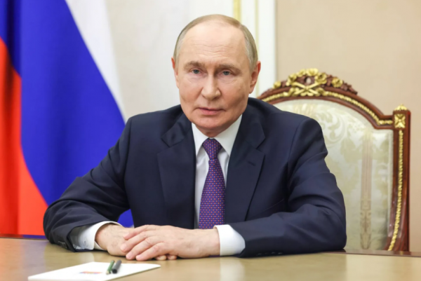 موسكو تحذر بشأن التهديدات النووية بعد نشر غواصتي ترامب