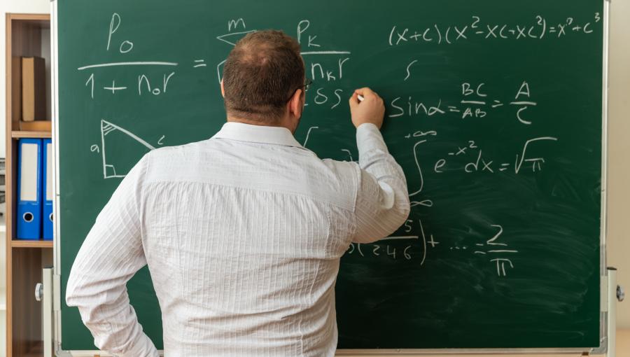 بالأسماء...تعيين دفعة كبيرة من المعلمين للعام الدراسي ۲۰۲٦٢٠٢٥