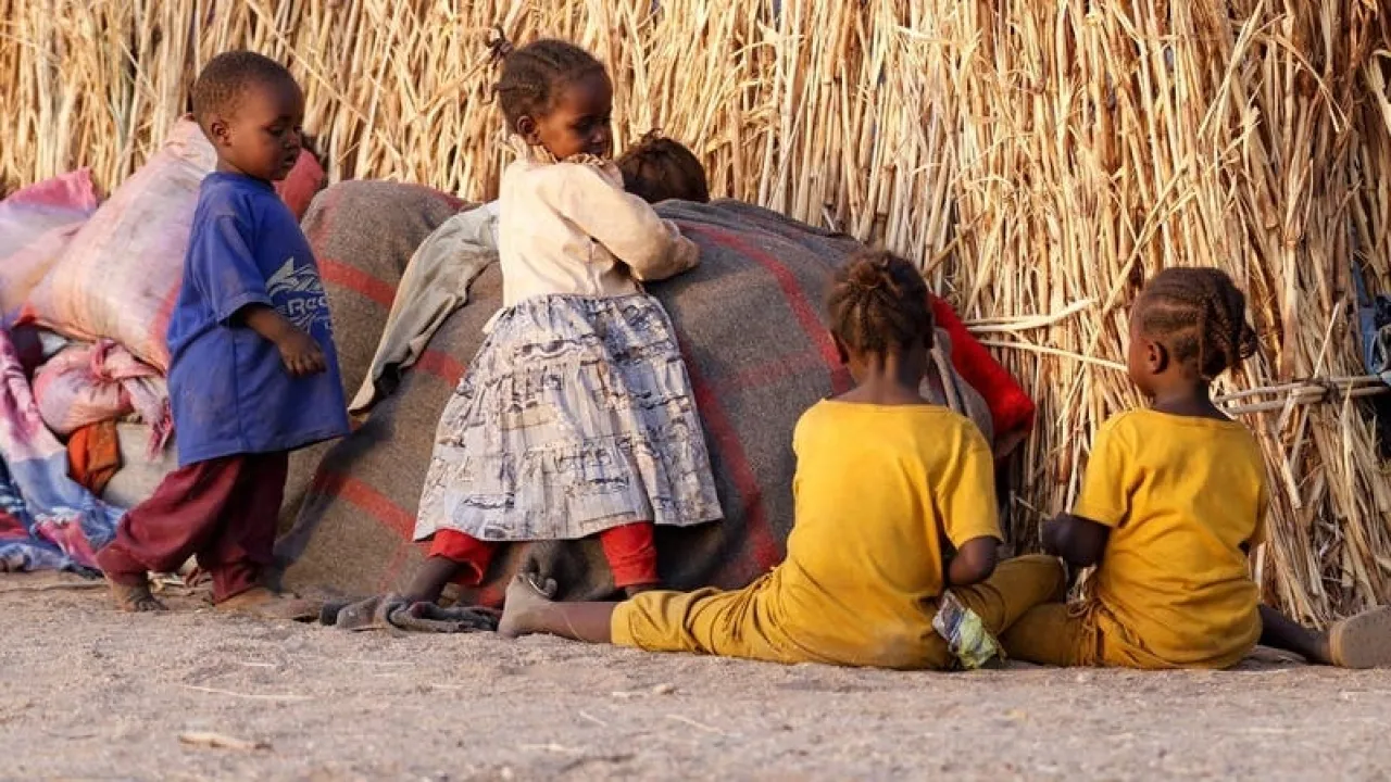 السودان.. تحذيرات من تعرض 640 ألف طفل للجوع والمرض شمال دارفور