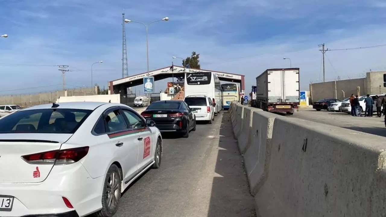 اضطرابات السويداء تهبط بعودة السوريين من الأردن بنسبة 28