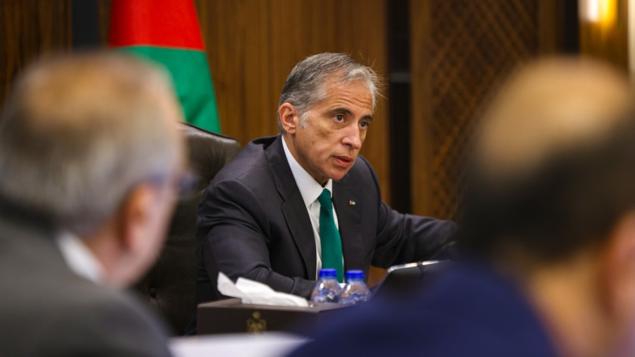 حسّان يطلب من الوزراء المغادرين التعاون مع زملائهم الجدد وتسليم الملفات إليهم