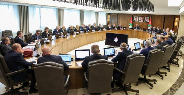 مجلس الوزراء يقرر إعادة تشكيله لجانه