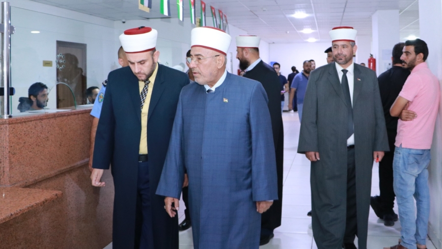 قاضي القضاة يتابع التحول الرقمي وسير العمل في محكمة عمان الشرعية