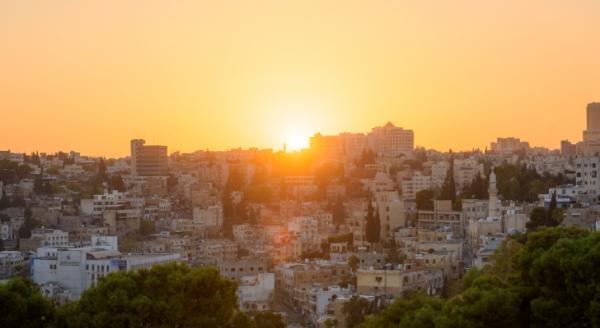 ارتفاع طفيف الأربعاء وموجة حارة تبدأ الخميس تدريجيًا