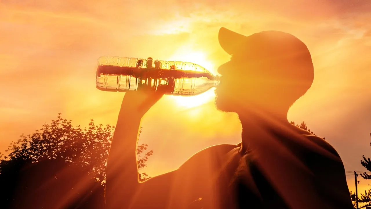 الأرصاد الجوية تطلق حملة احمِ نفسك من الحر للتعامل مع موجات الحر