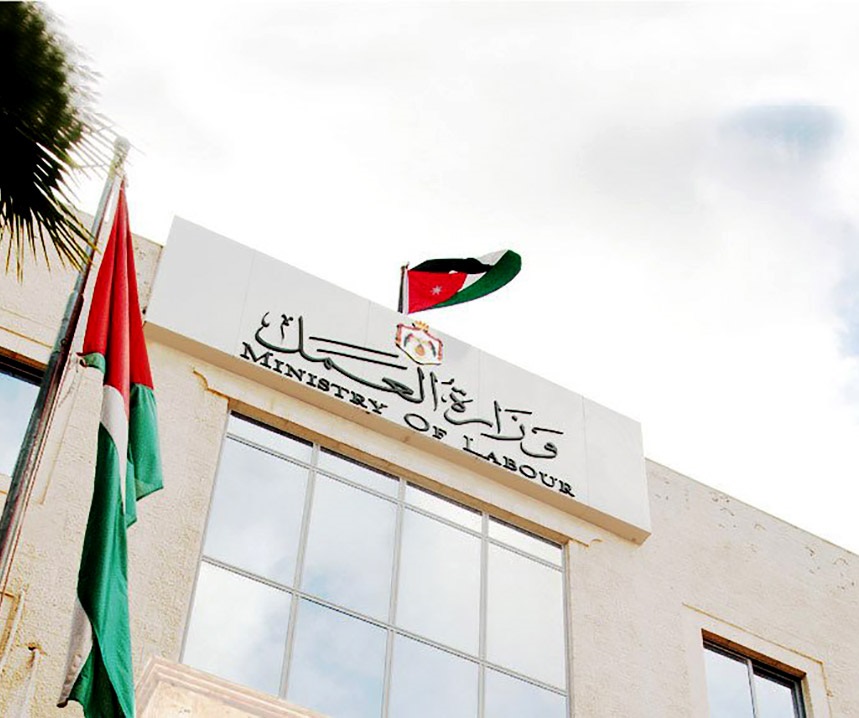 العمل: زيارات تفتيشية للتأكد من توفير بيئة عمل آمنة للعمال خلال موجة الحر