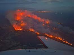 أكبر حريق غابات بفرنسا منذ 1949 يلتهم مساحة بحجم باريس