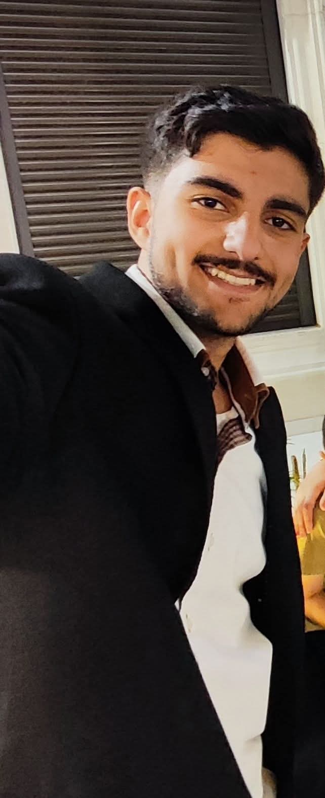 تتقدم الدكتورة فاطمه بني يونس بأسمى آيات التهنئه والمباركه لأبناء أشقائي وشقيقتي بنجاحهم في امتحان الثانوية العامة