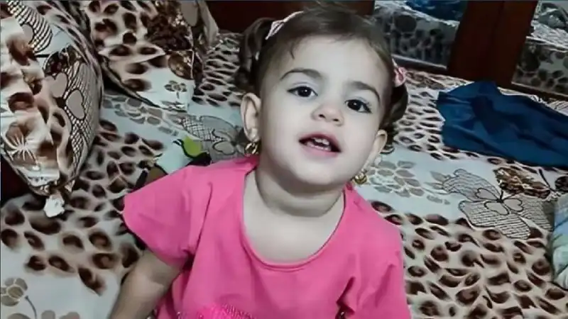 حادث مأساوي.. طفلة عراقية تفارق الحياة عطشاً بعد ضياعها من المنزل