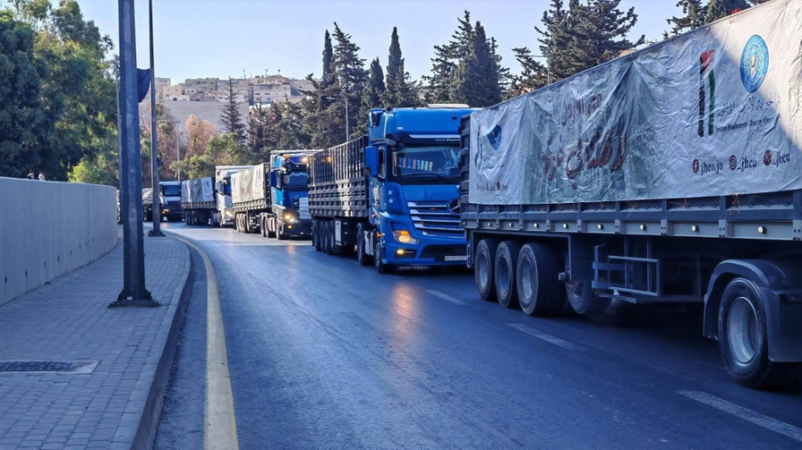 مهرجان للطعام والهيئة الهاشمية تسيران قافلة مساعدات إلى غزة