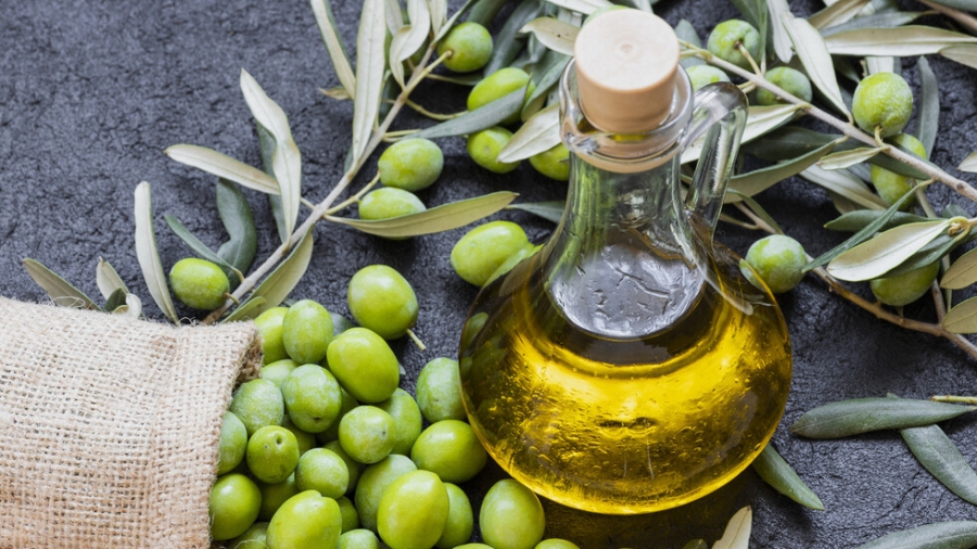 تحذير غير متوقع .. لا تخزّن زيت الزيتون في المطبخ