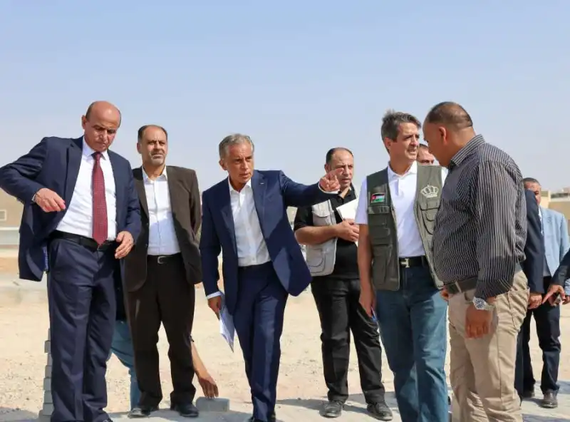 حسان من الكرك: ضرورة إنجاز الأعمال في موعدها المقرر