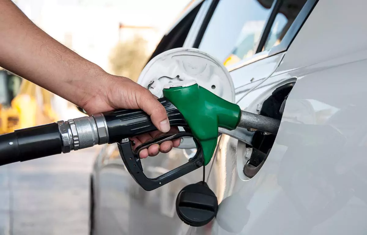 الطاقة: انخفاض أسعار المحروقات عالميًا